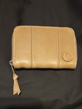 Liz Claiborne ID Coin Keyring Wallet 5x3"